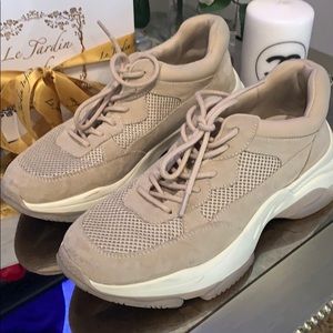 Steve Madden Sneakers